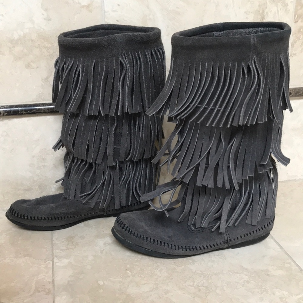 Minnetonka 3-Layer Fringe Boot